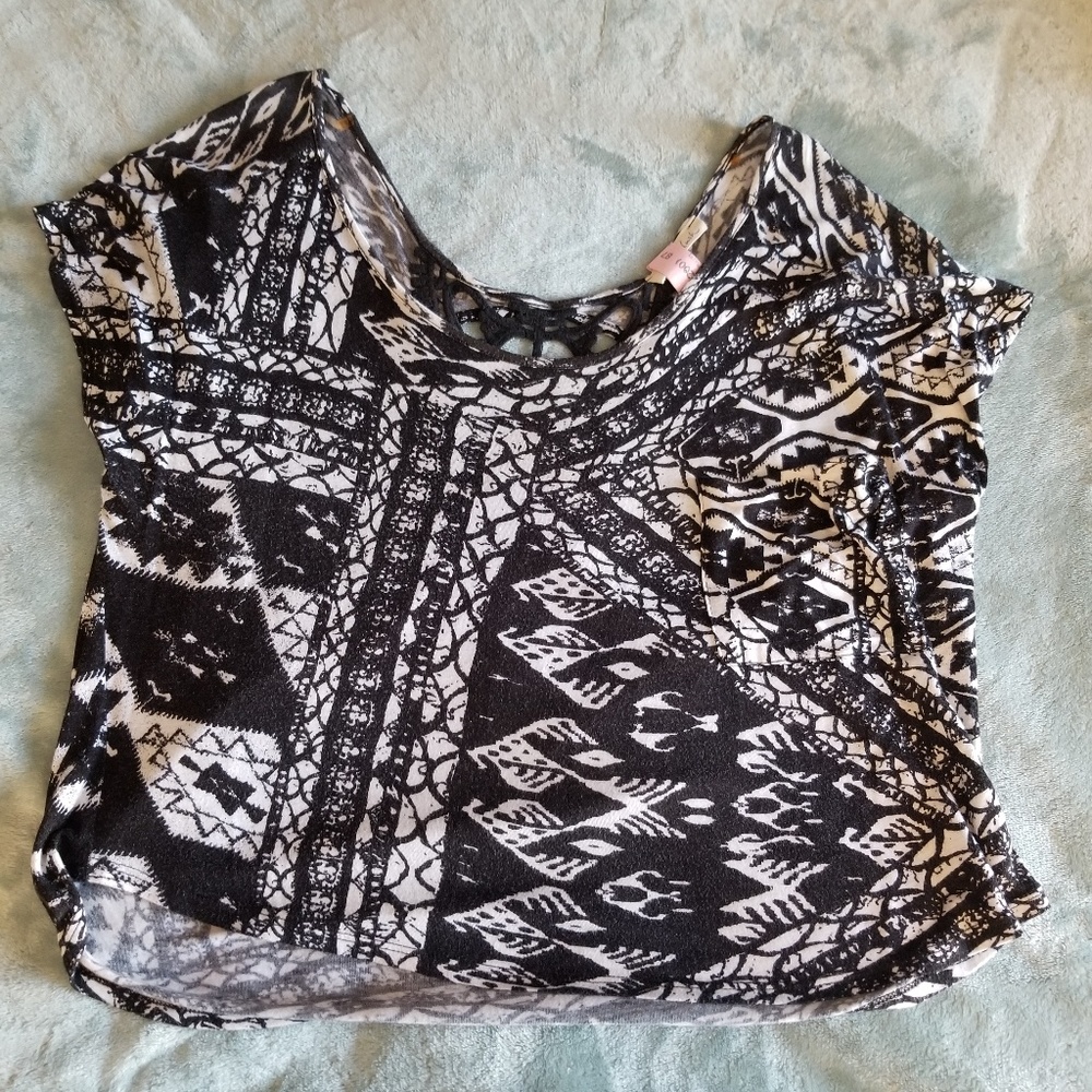 Tribal print/modern/cut out top